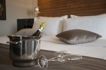 Room Service - Dining